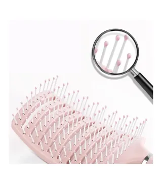Puder-Haarbürste – Ansatzlifting & Kopfhautmassage | Diana Beauty & Creative