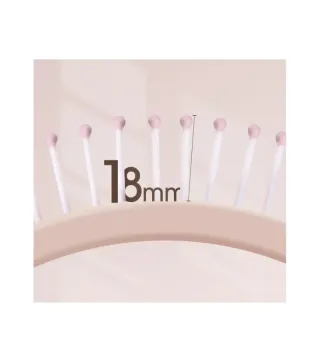 Brosse à cheveux poudrée – Volume racines & massage du cuir chevelu | Diana Beauty & Creative