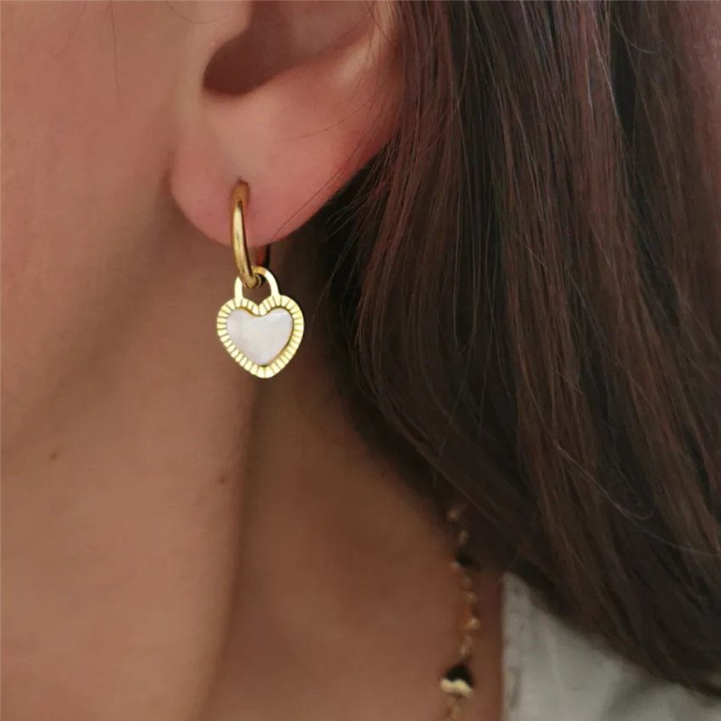Ohrringe 'Hartjes' mit Weißem Bernstein, Vergoldet mit 14k Gold