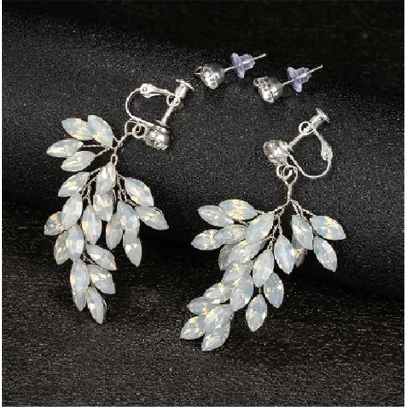 Handmade wedding earrings with rhinestones Canna Handmade wedding earrings with rhinestones Canna