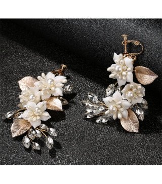 Boucles d'oreilles de mariage faites à la main avec strass Fiona