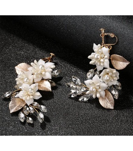 Boucles d'oreilles de mariage faites à la main avec strass Fiona