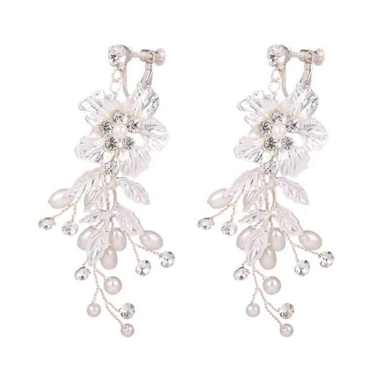 Ohrringe 'Liria' mit Kristallen und Handgefertigtem Design Ohrringe 'Liria' mit Kristallen und Handgefertigtem Design