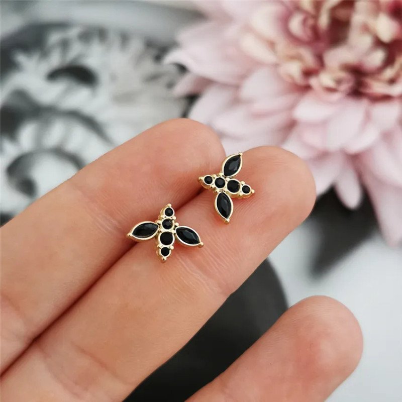 Kolczyki 'Black Bee' z czarnymi kryształami, pozłacane 14k złotem Kolczyki 'Black Bee' z czarnymi kryształami, pozłacane 14k złotem