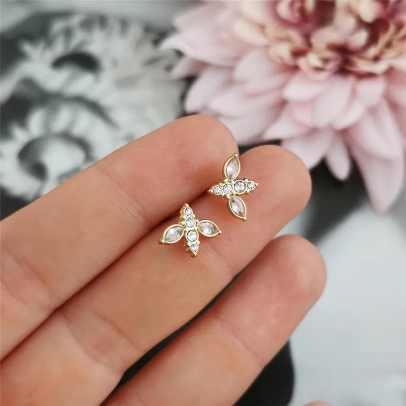 Oorbellen 'White Bee' met Witte Kristal, Verguld met 14-karaats Goud Oorbellen 'White Bee' met Witte Kristal, Verguld met 14-karaats Goud