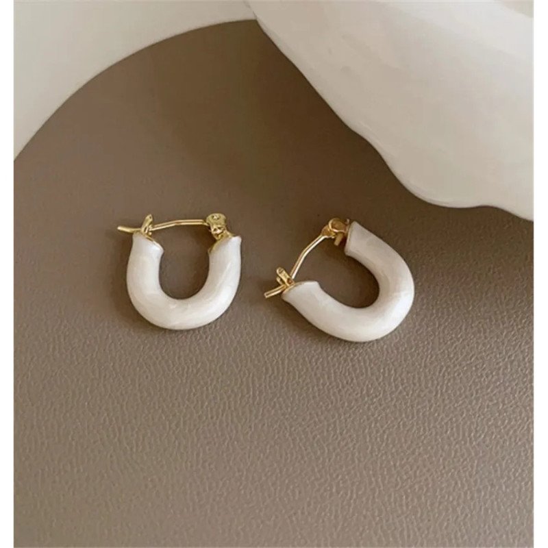 Boucles d'oreilles en acier inoxydable plaqué or White boho Boucles d'oreilles en acier inoxydable plaqué or White boho