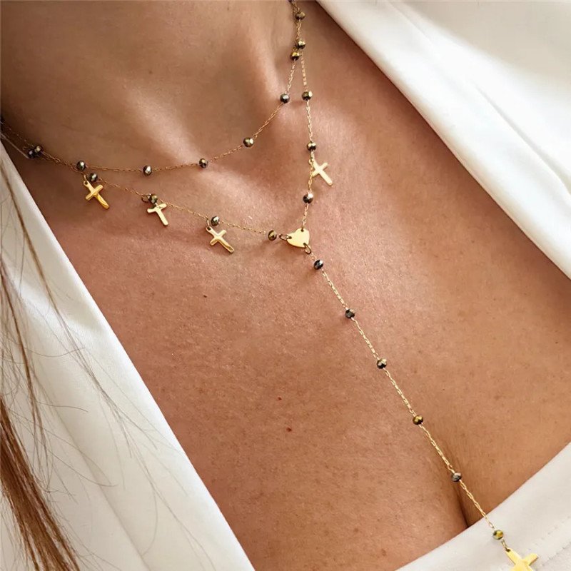 Goldene Edelstahl-Halskette mit Doppelkreuzen Goldene Edelstahl-Halskette mit Doppelkreuzen
